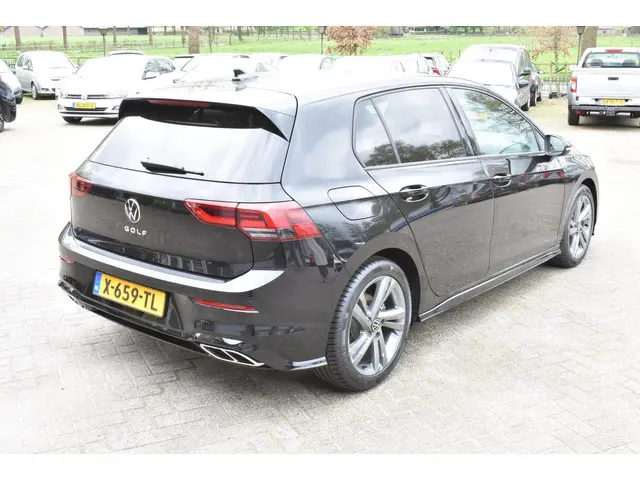 Volkswagen Golf 1.5 TSI R-Line 2023 Benzine 35
