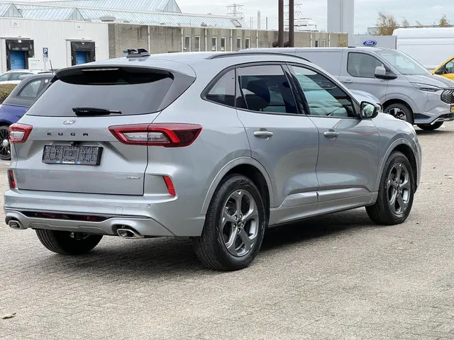 Ford Kuga 2.5 FHEV ST-Line 2025 Hybride Benzine 8