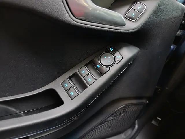 Ford Fiesta 1.0 EcoBoost Hybrid ST-Line X 2023 Benzine 46