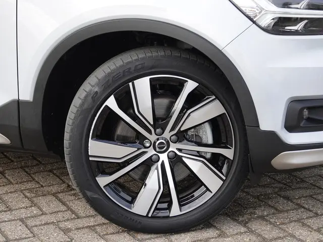 Volvo XC40 Recharge P8 AWD R-Design 2020 Elektrisch 15
