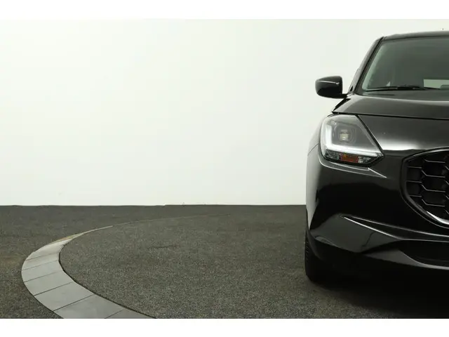 Suzuki Swift 1.2 Select Smart Hybrid 2025 Benzine 36