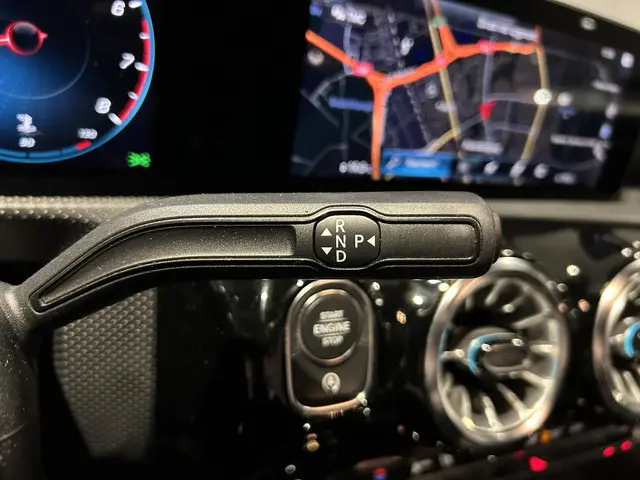 Mercedes-Benz A-Klasse 180 Luxury Line 2023 Benzine 26