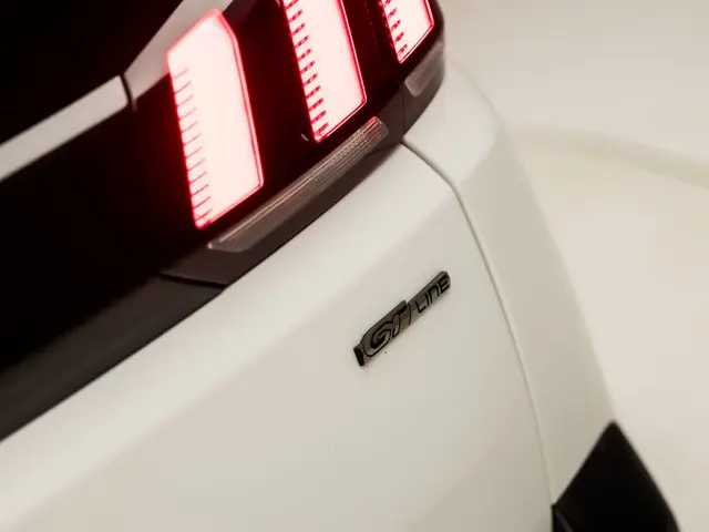 Peugeot 5008 1.2 PureTech GT-Line Deluxe 2018 Benzine 34