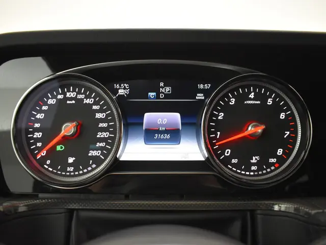 Mercedes-Benz G-Klasse 500 2019 Benzine 37