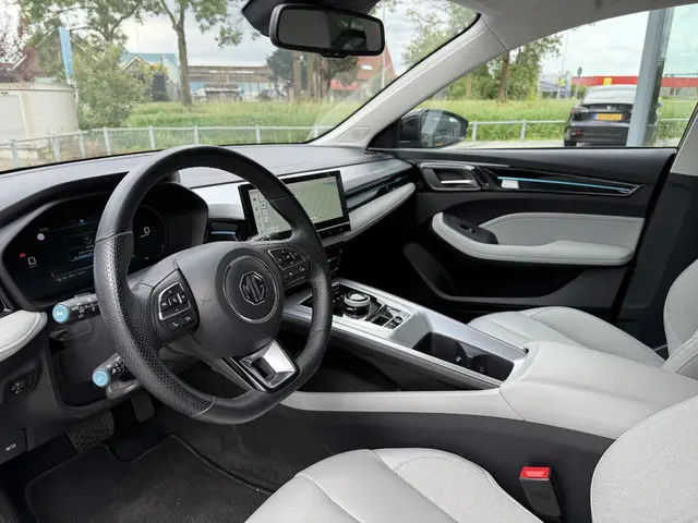 MG MG5 Electric Aut. Range Plus Luxury 2022 Elektrisch 12