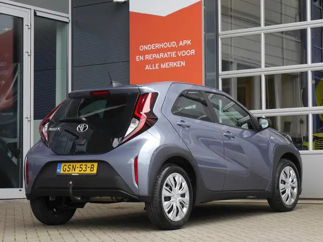 Toyota Aygo X 1.0 VVT-i MT Play 2024 Benzine 5