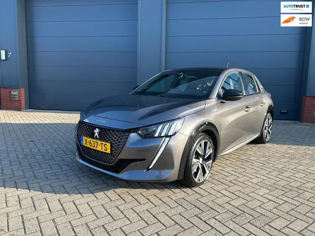 Peugeot 208 1.2 PureTech GT automaat 2021 Benzine