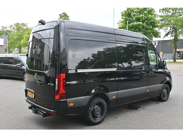 Mercedes-Benz Sprinter 3