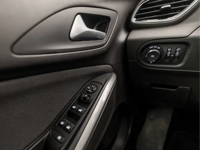Opel Grandland X 1.2 Turbo Sport 2021 Benzine 22