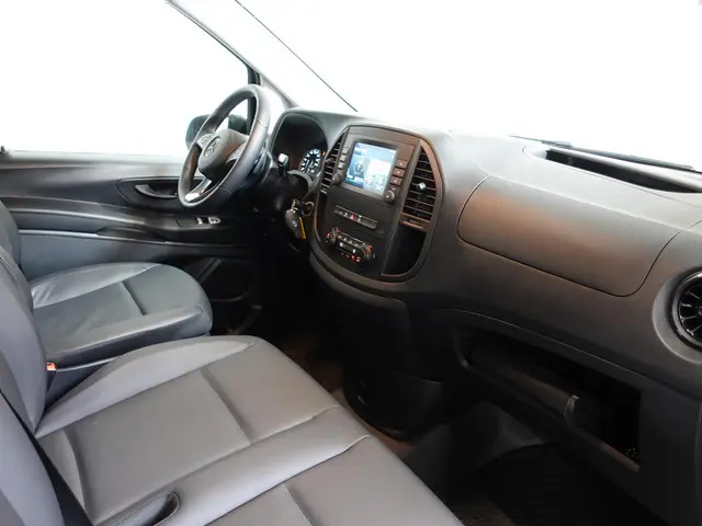 Mercedes-Benz Vito 114 CDI Lang 2024 Diesel 47