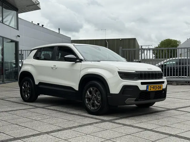 Jeep Avenger Longitude 54 kWh Aut. 2024 Elektrisch 7