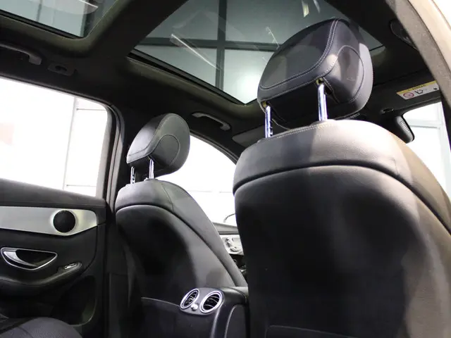 Mercedes-Benz GLC 250 4MATIC 2017 Benzine 10