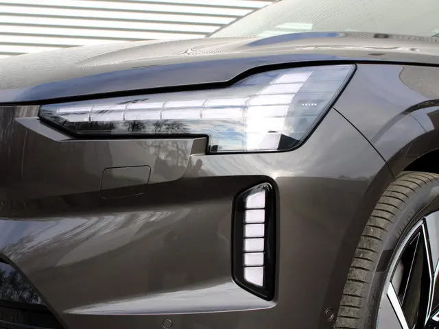 Volvo EX90 Twin Motor Performance Ultra 2025 Elektrisch 8