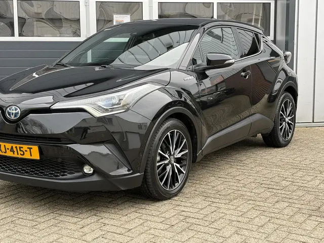 Toyota C-HR 3