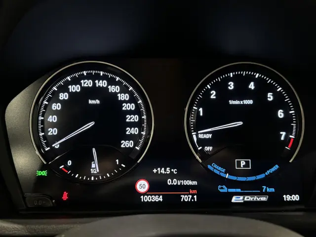 BMW X1 xDrive25e eDrive Edition 2020 Hybride Benzine 12