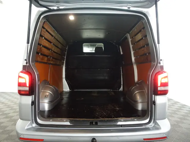 Volkswagen Transporter 3