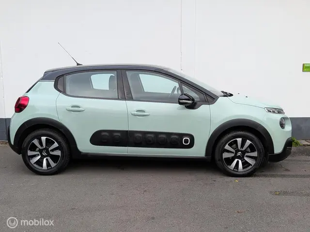 Citroën C3 1.2 PureTech Shine/ trekhhaak 2017 Benzine 15