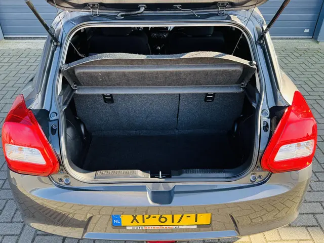 Suzuki Swift 1.2 SELECT 2019 Benzine 13