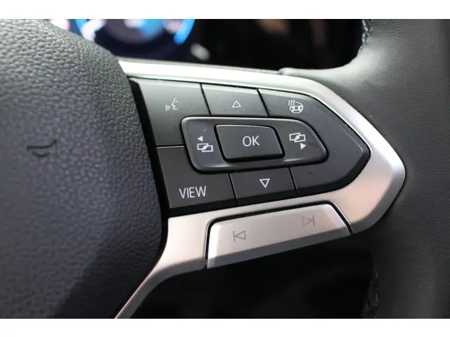 Volkswagen Golf 1.5 TSI Life Business 2021 Benzine 13