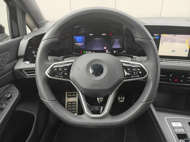 Volkswagen Golf 1.5 eTSI R-Line 2022 Benzine 14