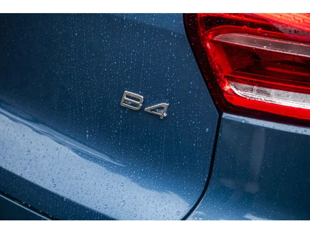 Volvo XC40 2.0 B4 Plus Dark 2025 Benzine 31