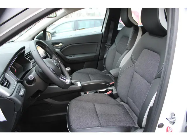Renault Captur TCe 130 Intens | Weinig kms | 2020 Benzine 14