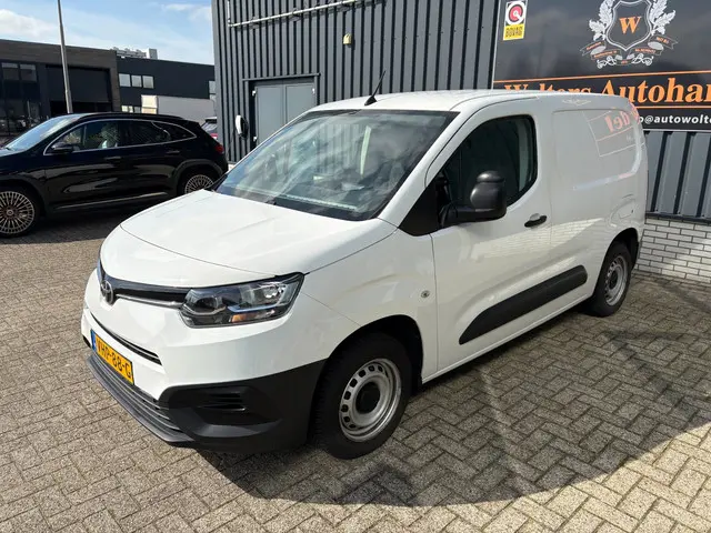 Toyota ProAce CITY 1.5 D-4D Cool Comfort 2020 Diesel 5