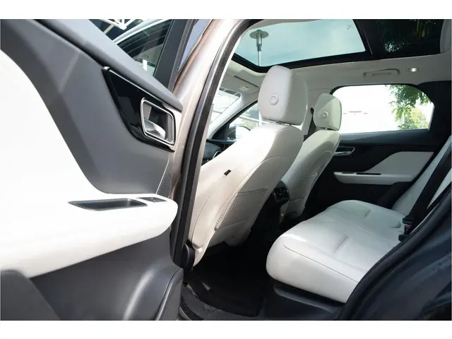Jaguar F-PACE 2.0 Portfolio Pano AWD 20d 2017 Diesel 13