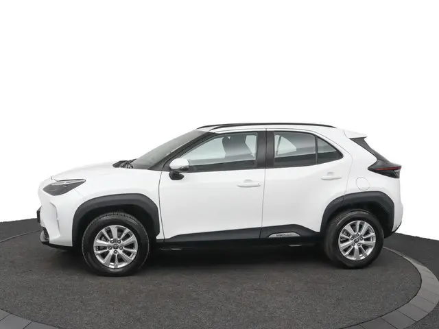 Toyota Yaris Cross 3