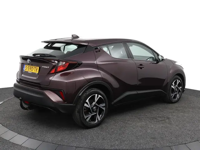 Toyota C-HR 1.8 Hybrid Dynamic 2023 Hybride Benzine 2