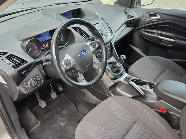 Ford Kuga 1.6 Titanium 6-Bak 2013 Benzine 14