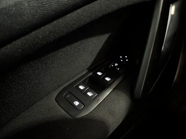 Peugeot 308 1.2 VTi Blue Lease 2013 Benzine 19