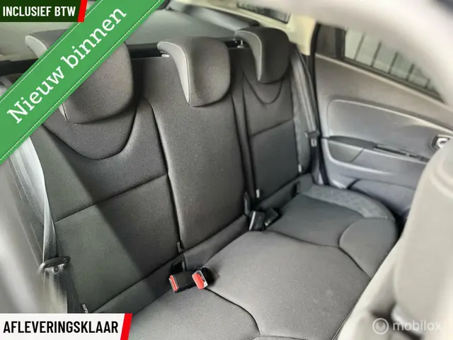 Renault Clio Estate 0.9 TCe Limited 2018 Benzine 22