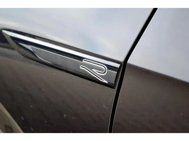 Volkswagen Golf 1.5 eTSI R-Line 2021 Hybride Benzine 22