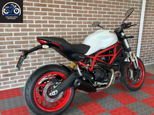 Ducati Monster 797 ABS 2018 Benzine 3
