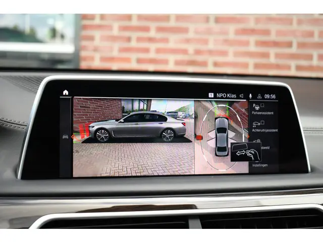 BMW 7 Serie M760Li xDrive 2019 Benzine 18