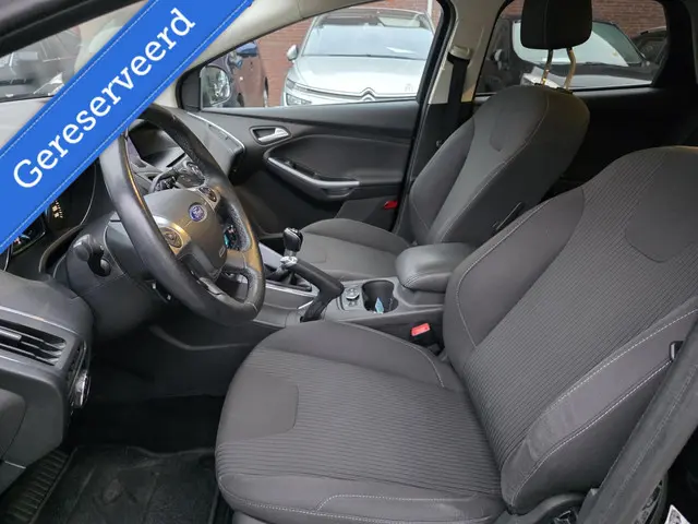 Ford Focus Wagon 1.0 EcoBoost Titanium 2013 Benzine 11