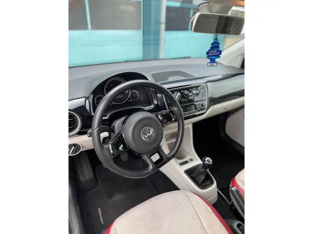 Volkswagen up! 2