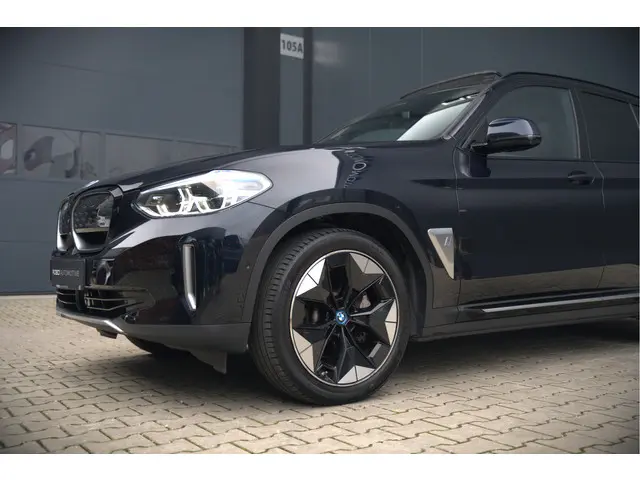 BMW iX3 High Executive 80 kWh 2021 Elektrisch 16