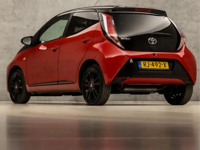 Toyota Aygo 1.0 VVT-i x-cite Sport 2017 Benzine 3