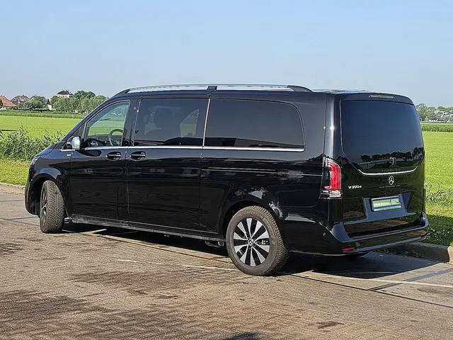 Mercedes-Benz V-Klasse 300 CDI 2024 Diesel 6