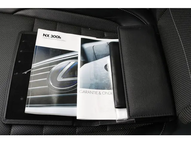 Lexus NX 300h AWD F Sport Line 2015 Hybride Benzine 31