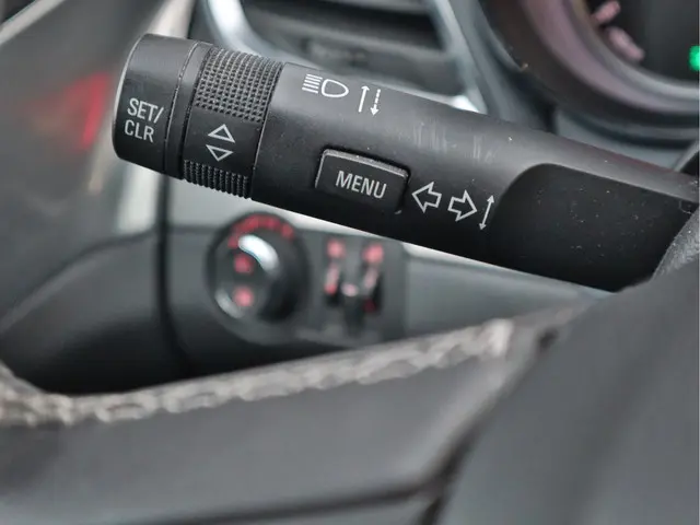 Opel Mokka 1.4 T Cosmo Innovation 2015 Benzine 14