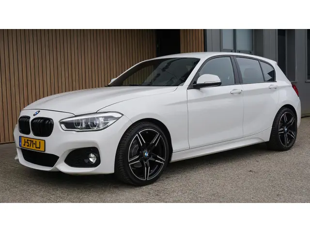 BMW 1 Serie 118i 160pk M-Sport Shadow Line 2017 Benzine 4