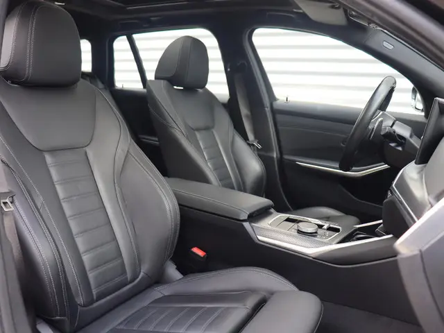 BMW 3 Serie Touring 320e 2023 Hybride Benzine 8