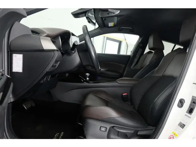 Toyota C-HR 3
