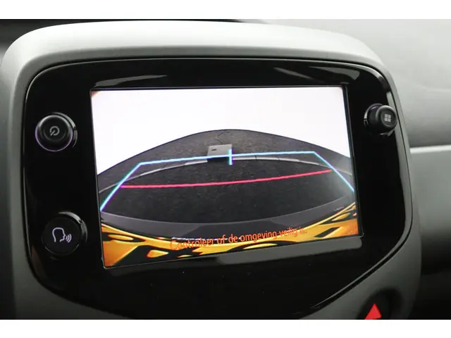 Toyota Aygo 1.0 VVT-i x-play 2021 Benzine 9