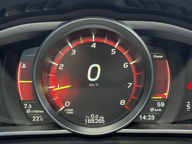 Volvo V40 1.5 T3 Nordic+ 2017 Benzine 23