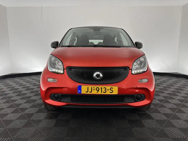 Smart Forfour 1.0 Pure Cool&Audio-Pack 2016 Benzine 2