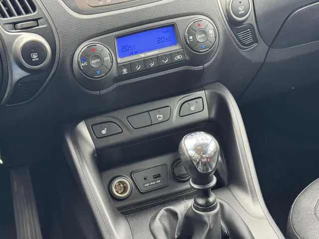 Hyundai ix35 1.6i GDI Go! 2015 Benzine 27